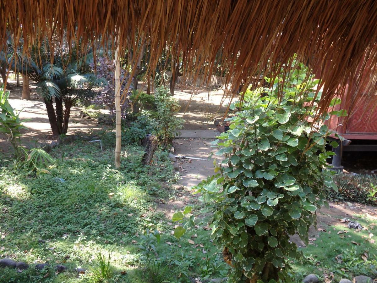 Gili Lampu Homestay Labuhan Pandan Luaran gambar